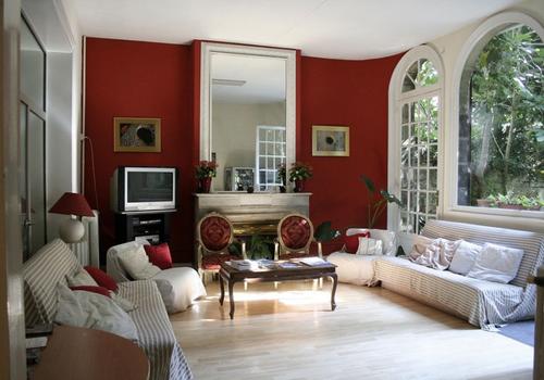 France Langue Bordeaux student lounge